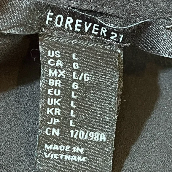 FOREVER 21 Black Flirty Front Crossed Blouse Size Large - Picture 8 of 8